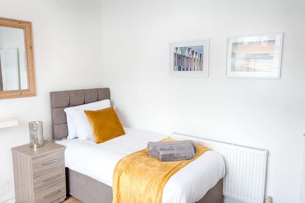 Free Parking, Spacious Rooms, Smart Tv'S All Rooms Swansea Exterior foto